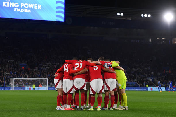 现出强大的 现出强大的