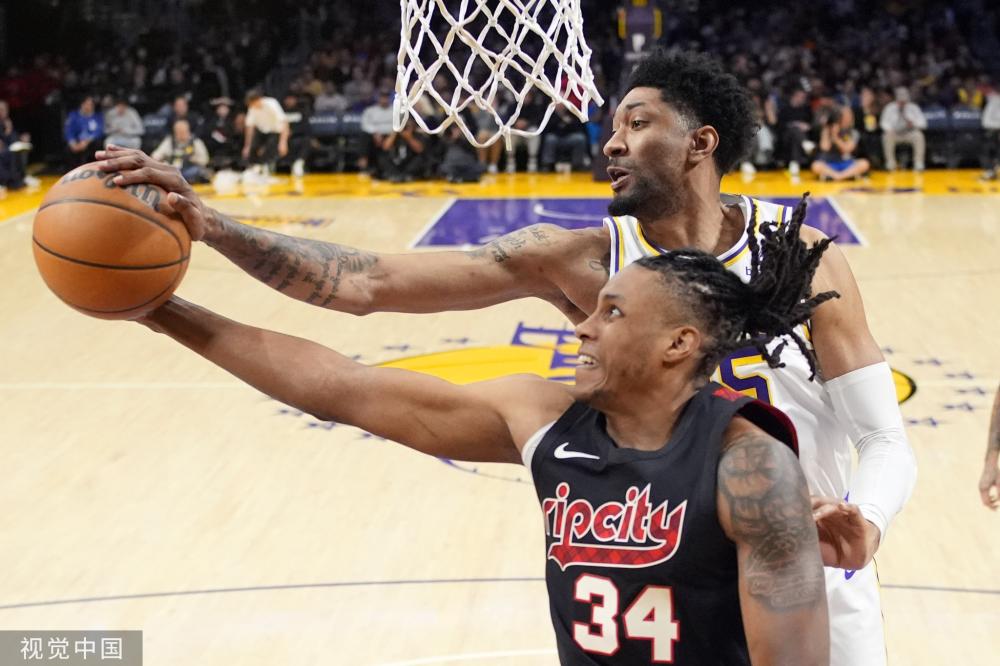 作為年輕球 作為年輕球