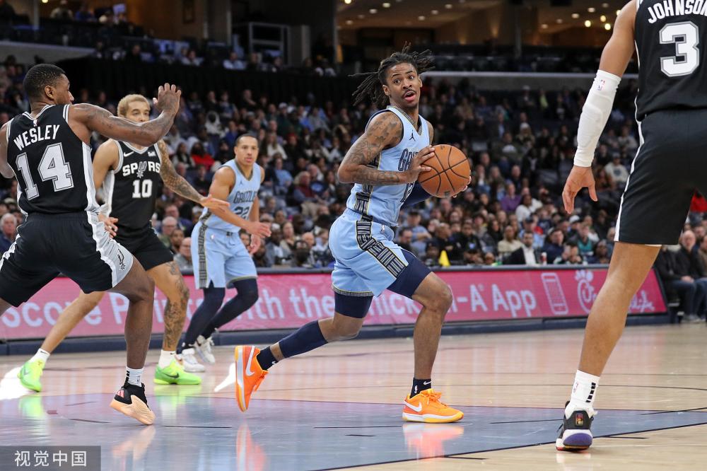 登贝莱的身 登贝莱的身